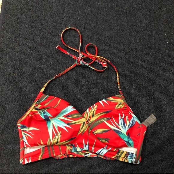PINK Victoria’s Secret Red & Green Leaf Print Crisscross Bikini Top Size Medium - Picture 1 of 7